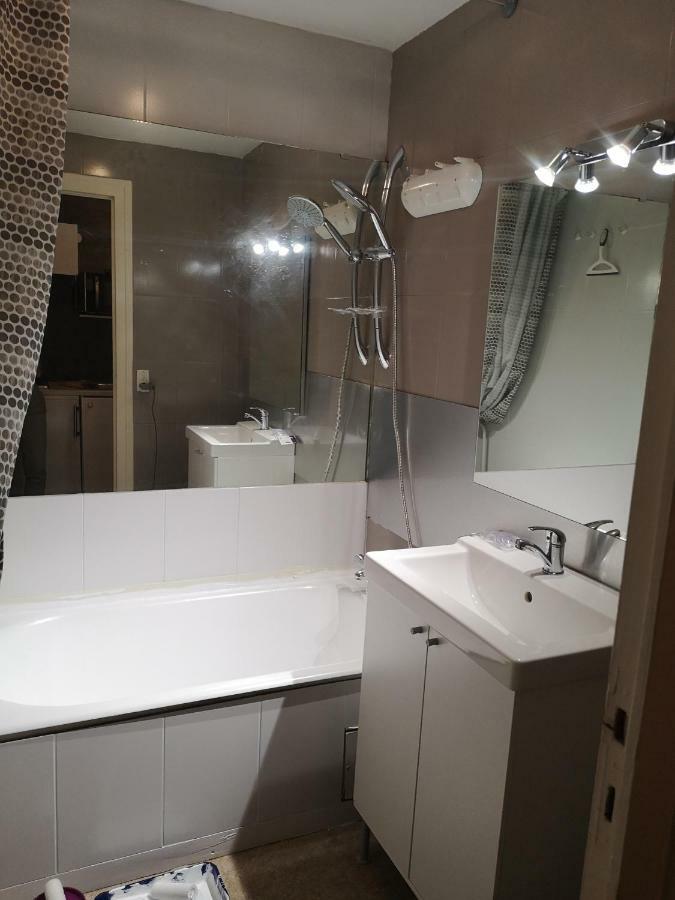 Le Studio 309 Apartment อิกซ์เลส์แบ็งส์ ภายนอก รูปภาพ